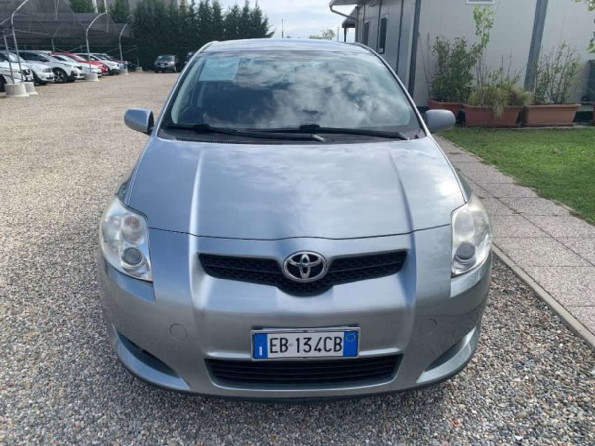 Toyota Auris 1.4 D-4D 5 porte Sol (8)