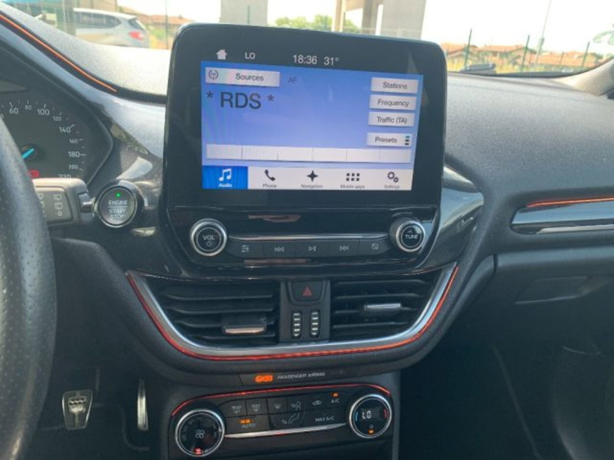 Ford Fiesta 1.5 TDCi 3 porte ST-Line (13)