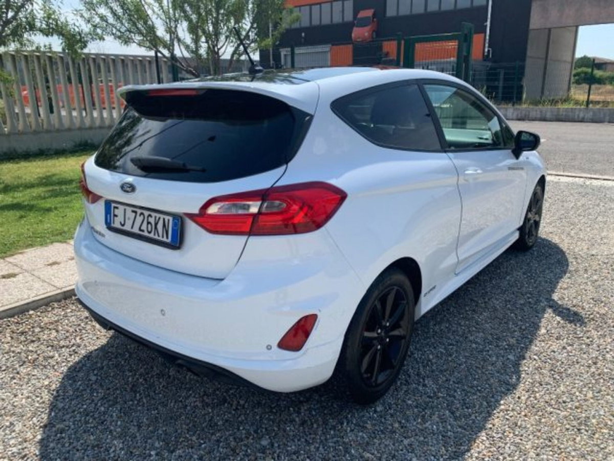 Ford Fiesta 1.5 TDCi 3 porte ST-Line (5)