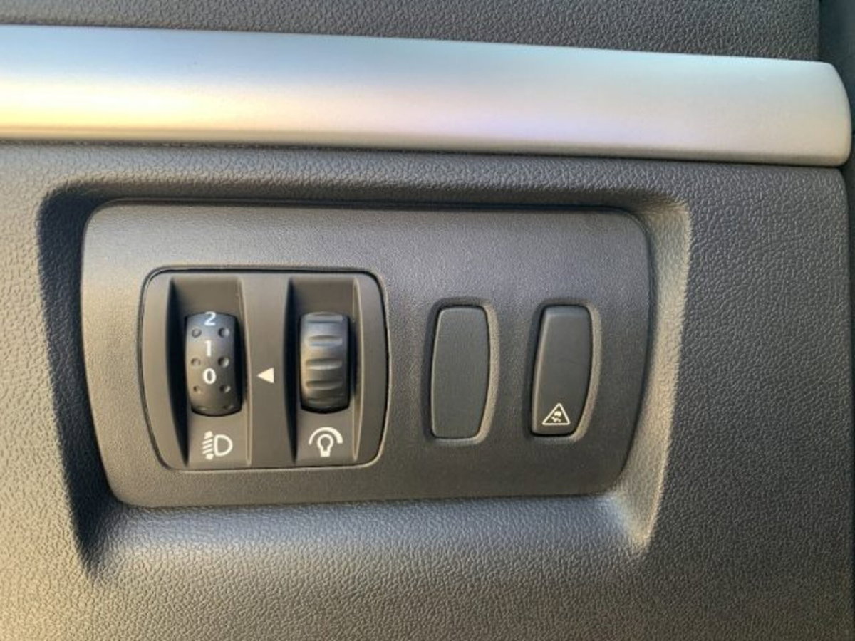 Renault Clio 1.2 16V 5 porte Luxe (15)