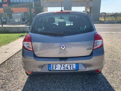 Renault Clio 1.2 16V 5 porte Luxe (4)