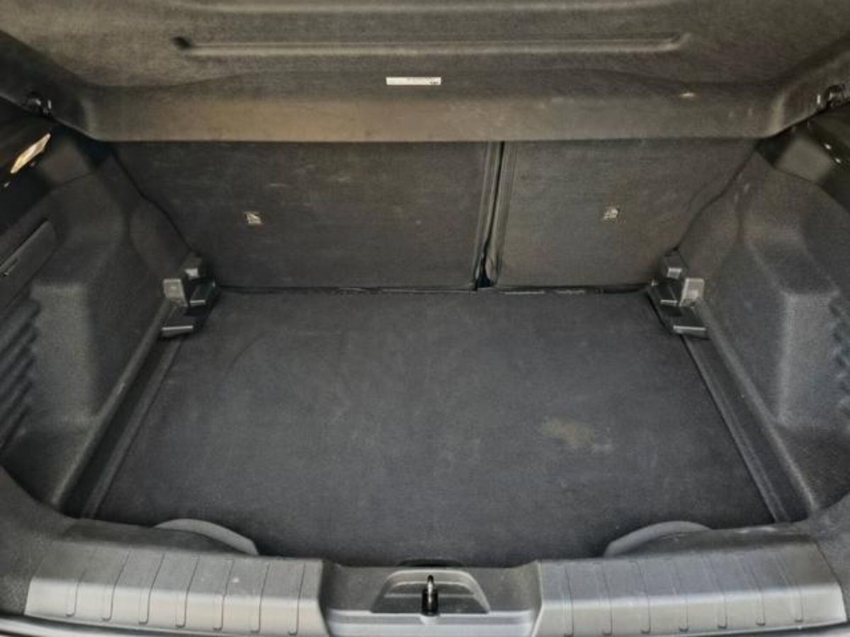 Jeep Avenger 1.2 turbo Summit fwd 100cv (20)