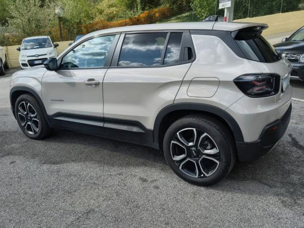 Jeep Avenger 1.2 turbo Summit fwd 100cv (5)