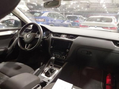 Skoda Octavia Station Wagon 1.5 G-TEC DSG Wagon Ambition (6)