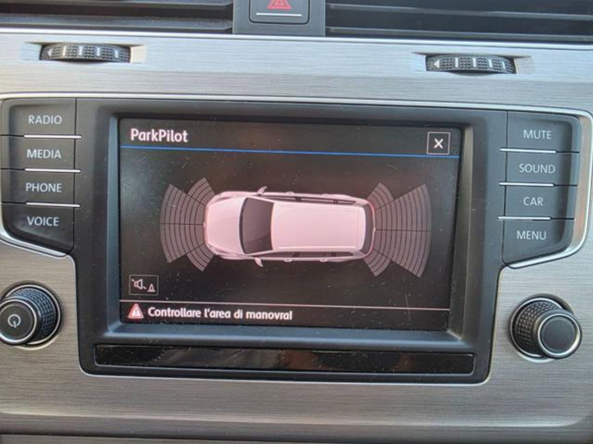Volkswagen Golf Variant 1.4 TGI Comfortline BlueMotion (19)