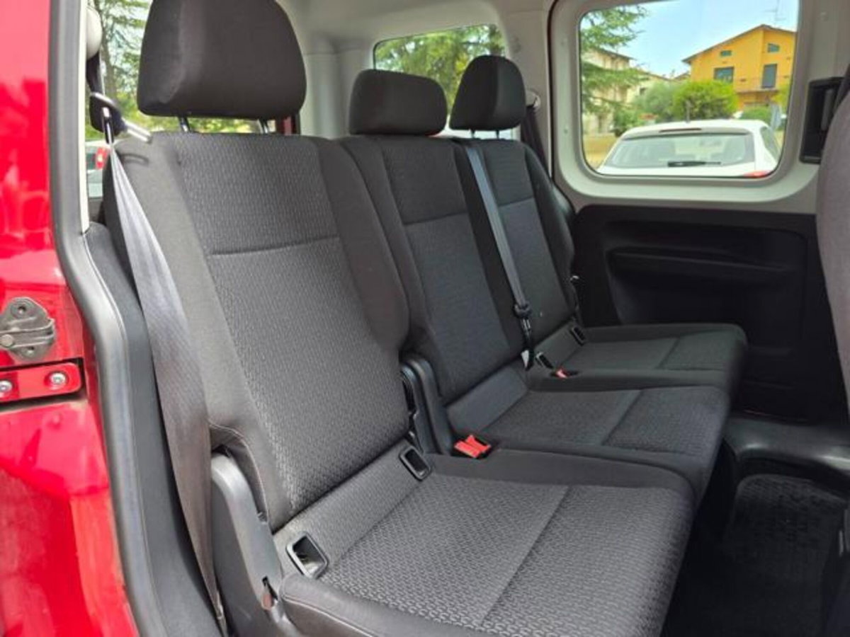 Volkswagen Caddy 1.4 TGI (12)