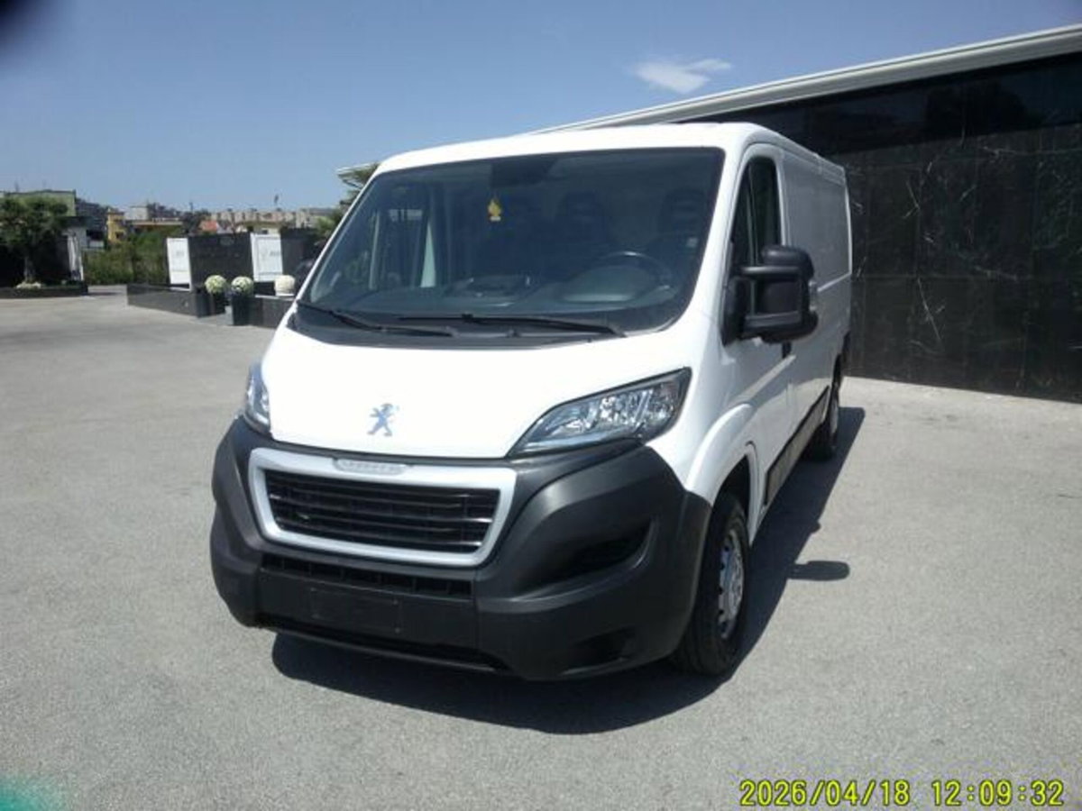 Peugeot Boxer Furgone 335 2.2 BlueHDi 140 S&S PM-TM Furgone Vetrato