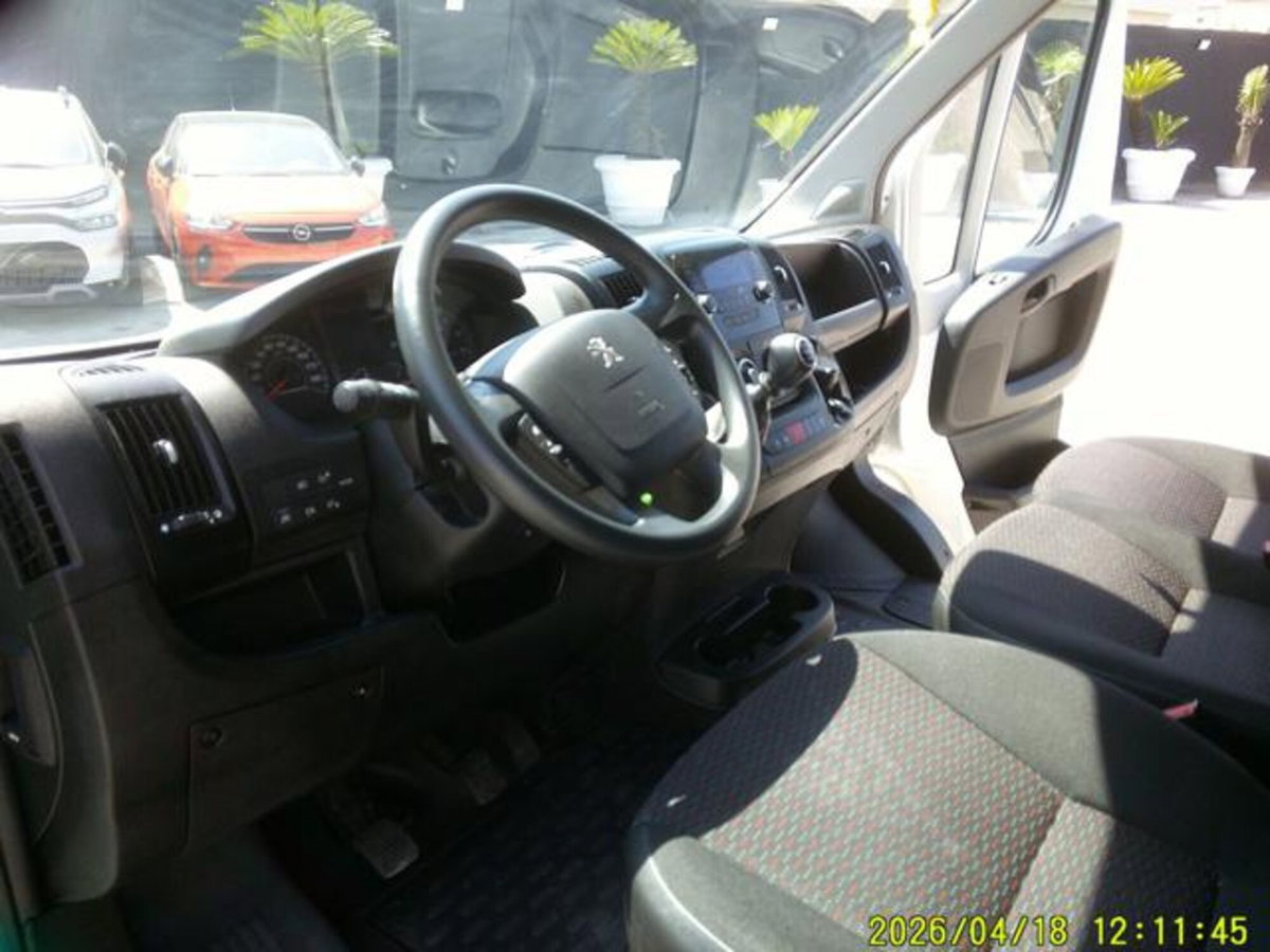 Peugeot Boxer Furgone 335 2.2 BlueHDi 140 S&S PM-TM Furgone Vetrato (13)