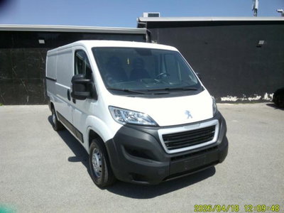 Peugeot Boxer Furgone 335 2.2 BlueHDi 140 S&S PM-TM Furgone Vetrato (3)