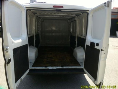 Peugeot Boxer Furgone 335 2.2 BlueHDi 140 S&S PM-TM Furgone Vetrato (7)