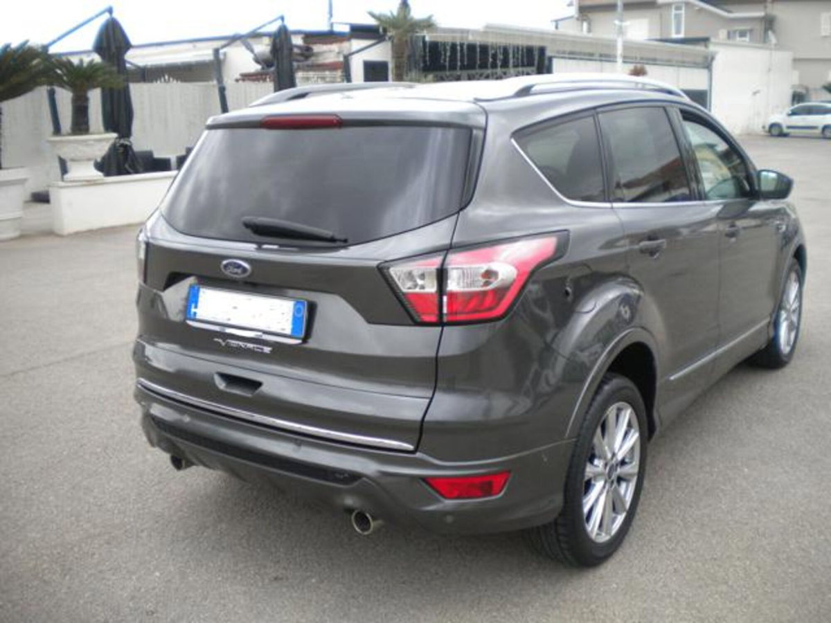 Ford Kuga 2.0 TDCI 180 CV S&S 4WD Powershift Vignale (4)