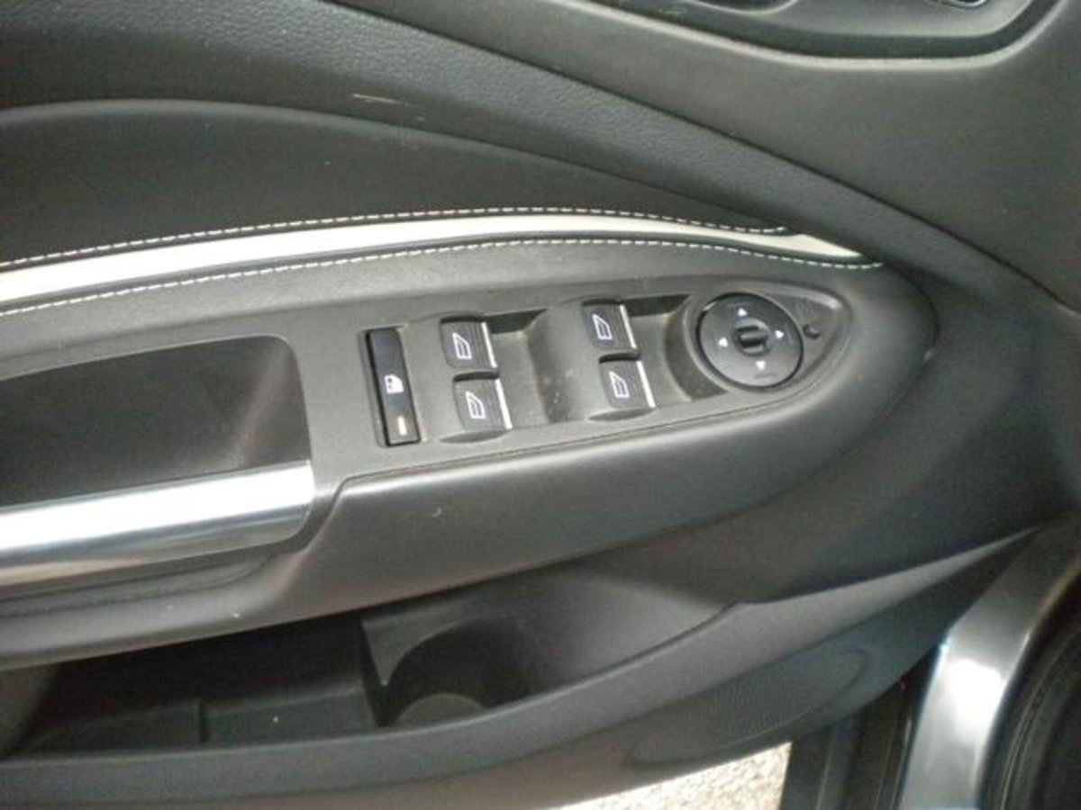 Ford Kuga 2.0 TDCI 180 CV S&S 4WD Powershift Vignale (8)