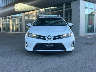 Toyota Auris Station Wagon 1.D-4D Lounge (4)