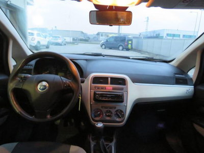 Fiat Grande Punto 1.3 MJT 75 CV 5 porte S&S Actual (13)