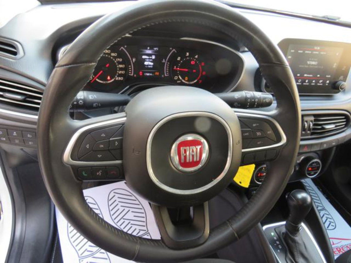 Fiat Tipo Station Wagon Tipo 1.6 Mjt S&S DCT SW Lounge (11)