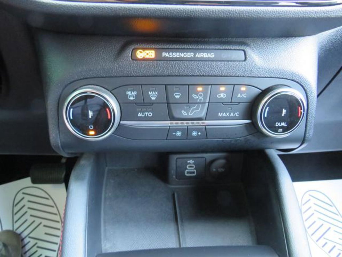 Ford Kuga 2.5 Full Hybrid 190 CV CVT 2WD ST-Line X (13)