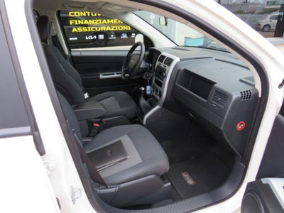 Jeep Compass 2.0 Turbodiesel Sport (14)