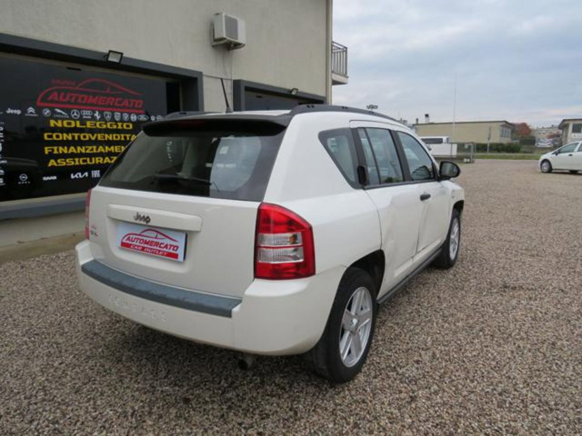 Jeep Compass 2.0 Turbodiesel Sport (5)