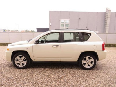 Jeep Compass 2.0 Turbodiesel Sport (8)