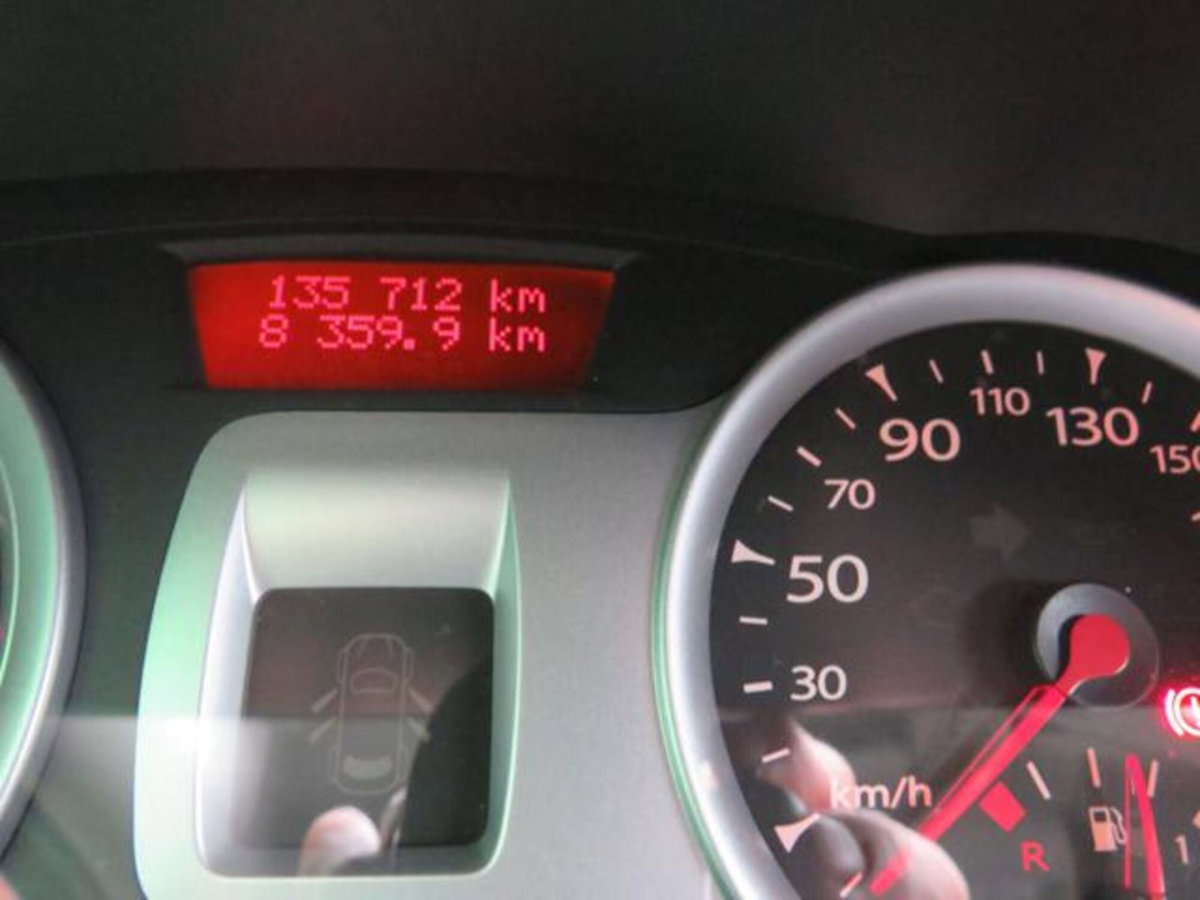 Renault Clio SporTour 1.5 dCi 85CV SporTour Luxe (8)