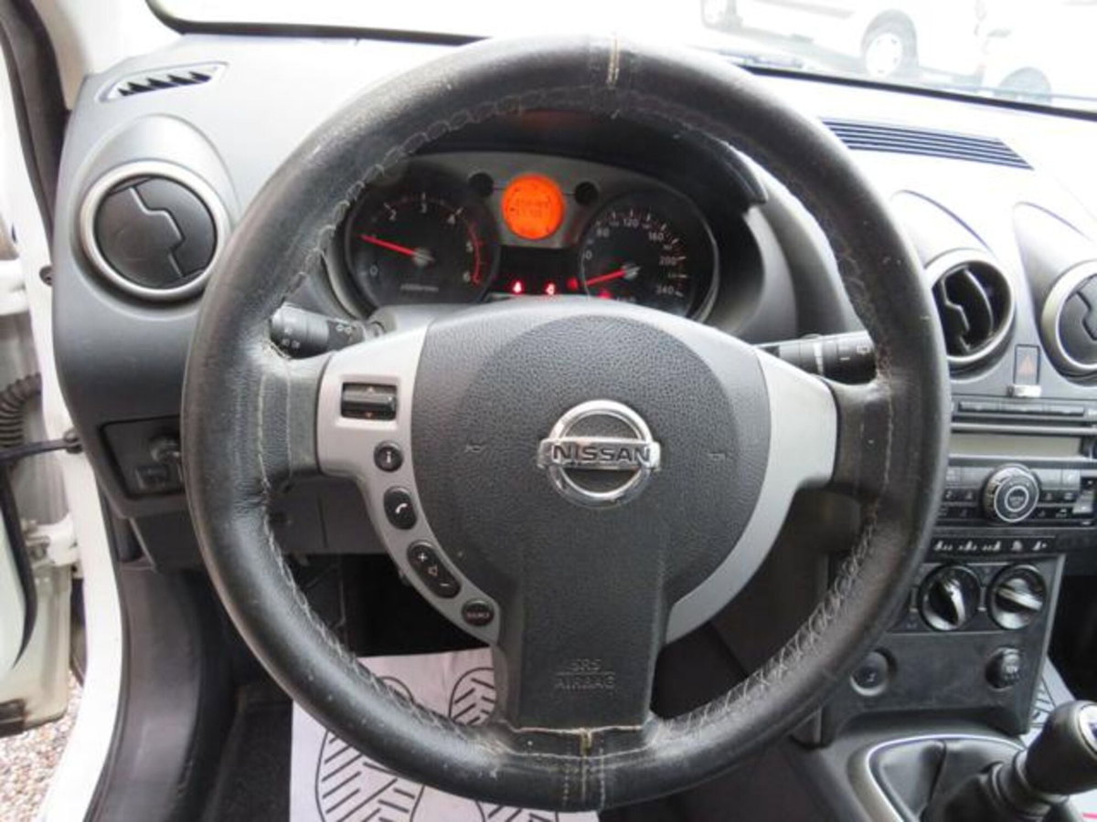 Nissan Qashqai 1.5 dCi Tekna (13)