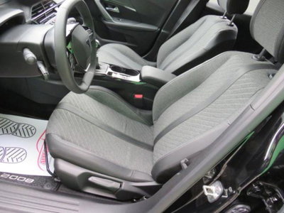 Peugeot 2008 PureTech 100 S&S Allure (15)