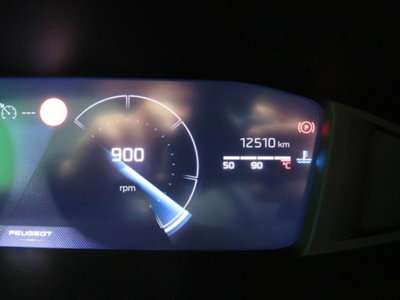 Peugeot 2008 PureTech 100 S&S Allure (18)