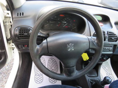 Peugeot 206 HDi 5p. XT (11)