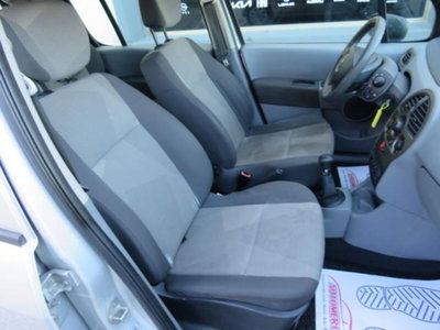 Renault Modus 1.2 16V Dynamique (19)