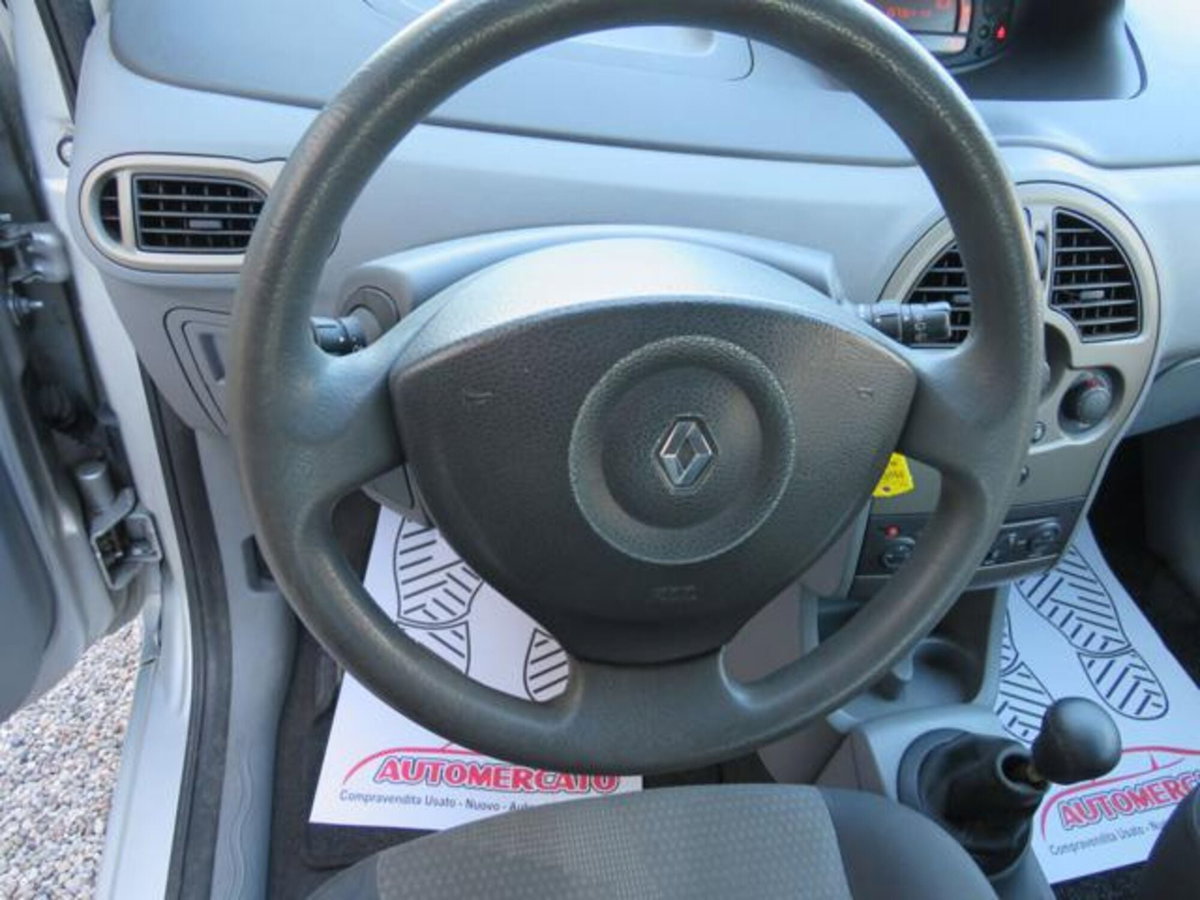 Renault Modus 1.2 16V Dynamique (9)