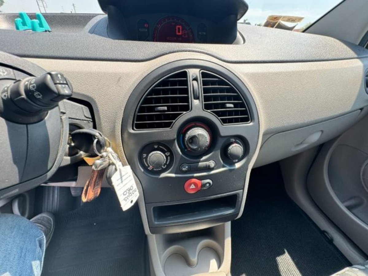 Renault Modus 1.2 16V Confort Privilège (12)
