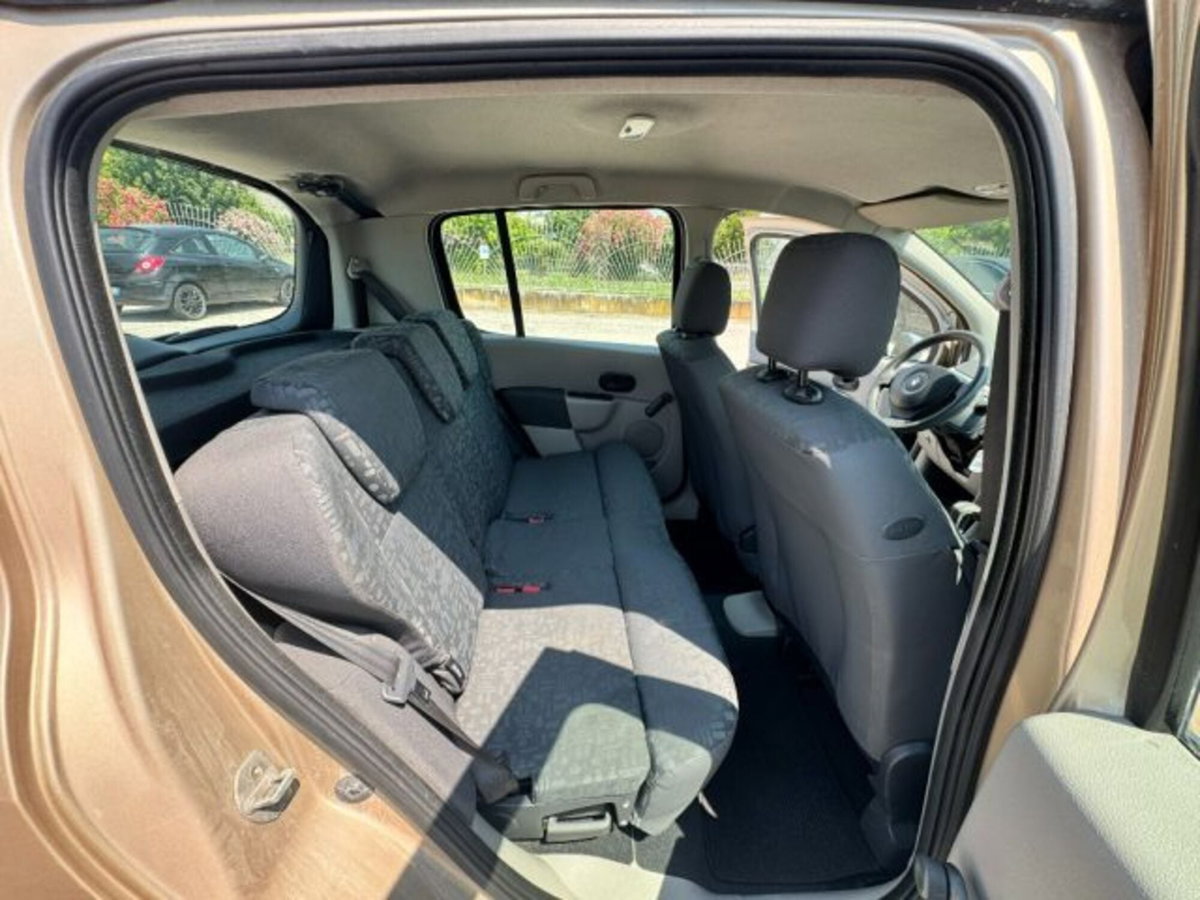 Renault Modus 1.2 16V Confort Privilège (9)