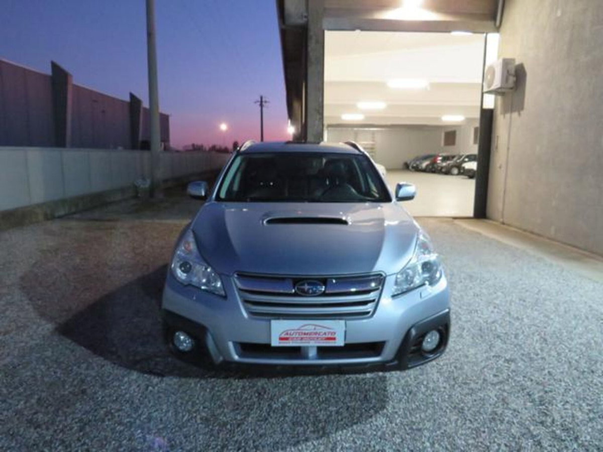 Subaru Outback 2.0d-S Lineartronic Unlimited (2)