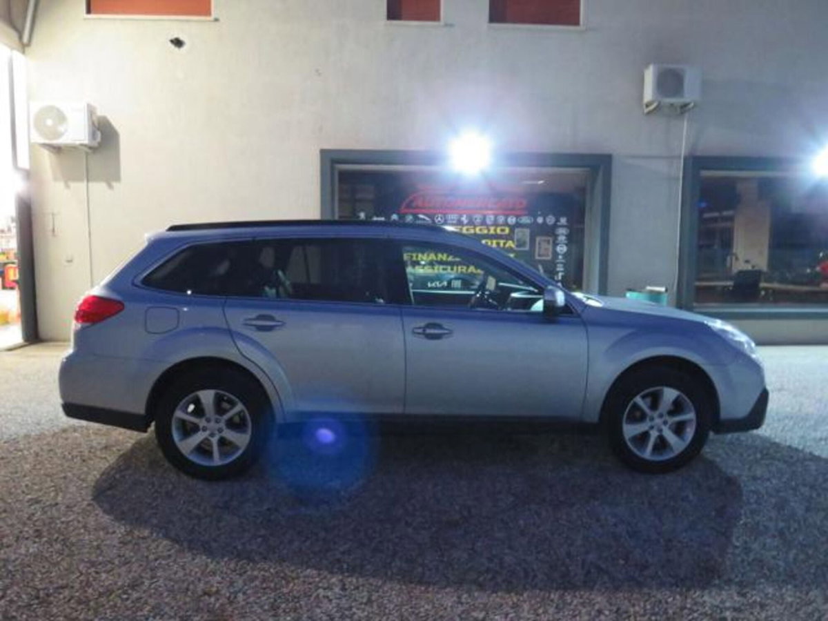 Subaru Outback 2.0d-S Lineartronic Unlimited (4)