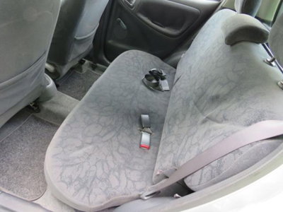 Toyota Yaris 16V cat 5 porte Sol '03 (17)