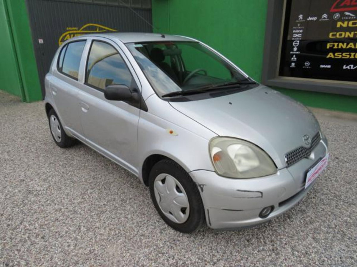 Toyota Yaris 16V cat 5 porte Sol '03 (4)