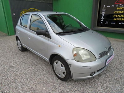 Toyota Yaris 16V cat 5 porte Sol '03 (4)