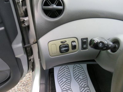 Toyota Yaris 16V cat 5 porte Sol '03 (9)