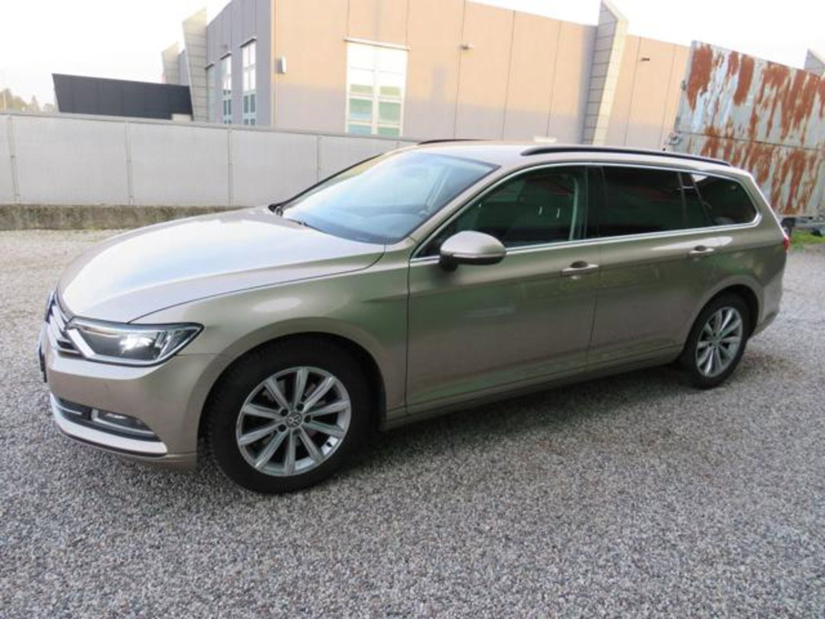 Volkswagen Passat Variant 1.6 TDI DSG Comfortline BlueMotion Tech. (2)