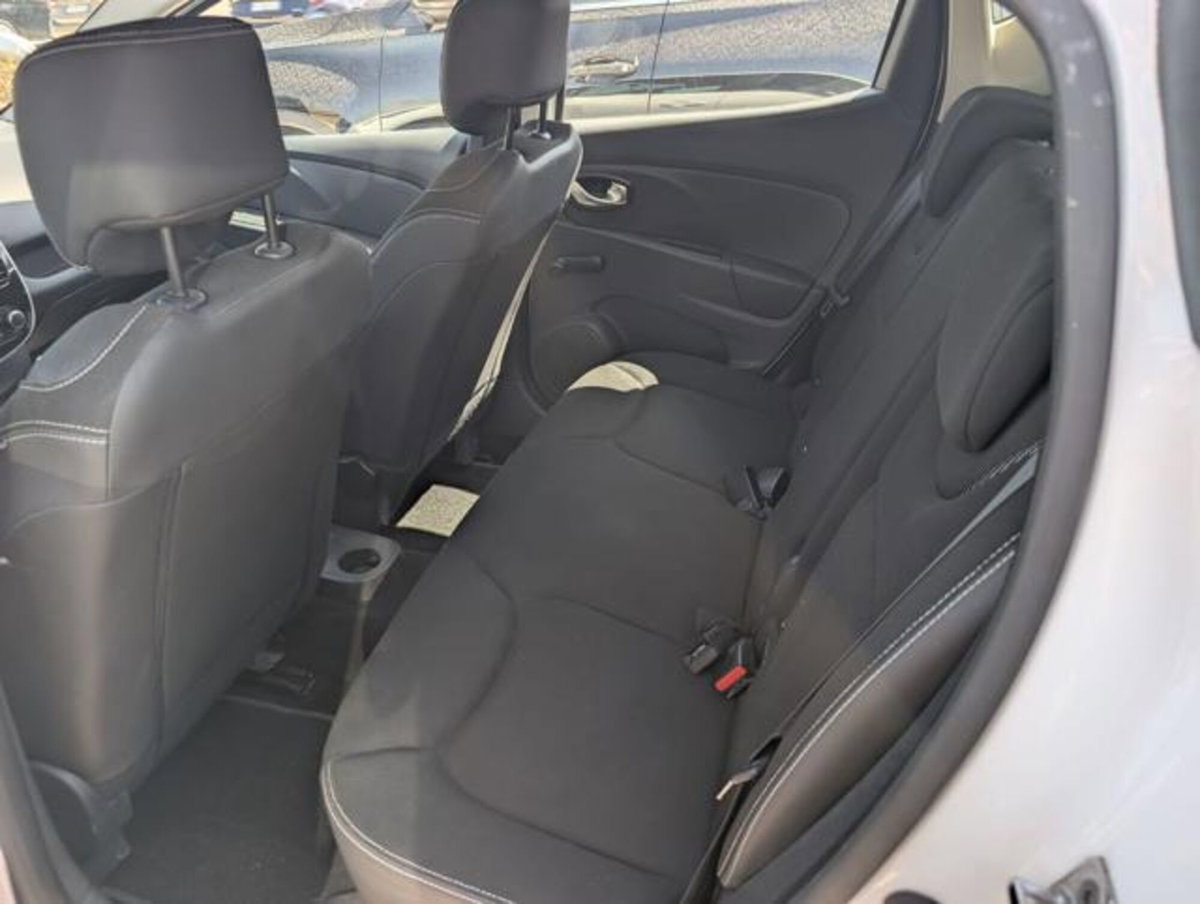 Renault Clio 1.2 75CV 5 porte Zen (11)