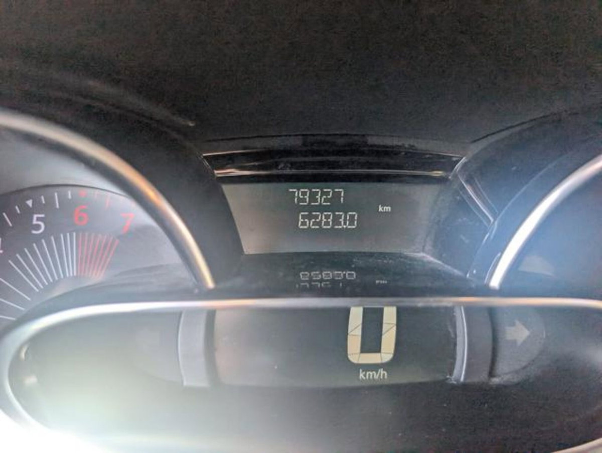 Renault Clio 1.2 75CV 5 porte Zen (15)