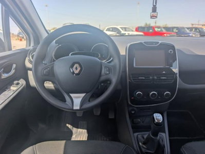 Renault Clio 1.2 75CV 5 porte Zen (9)