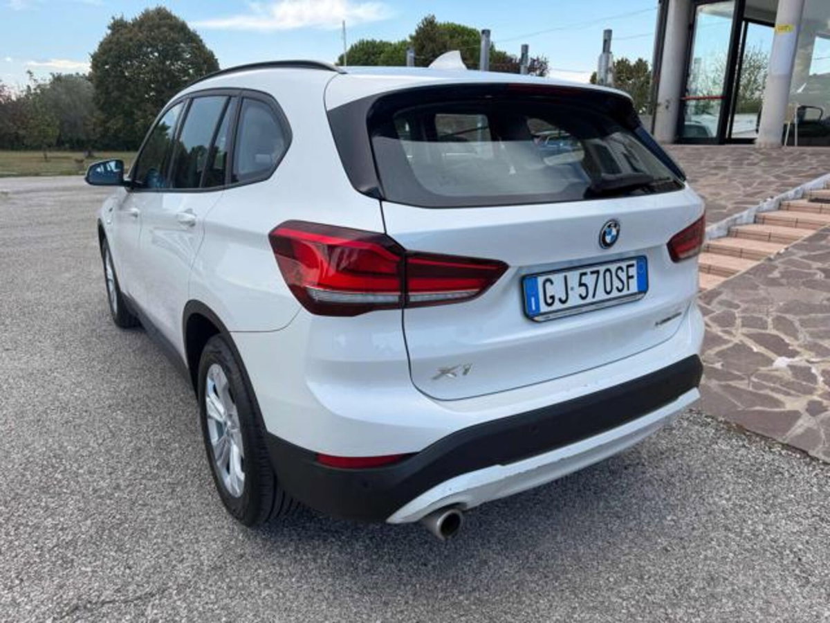 BMW X1 xDrive25e Business Advantage (5)