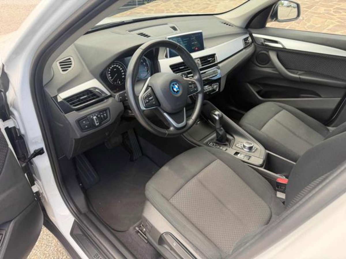 BMW X1 xDrive25e Business Advantage (7)