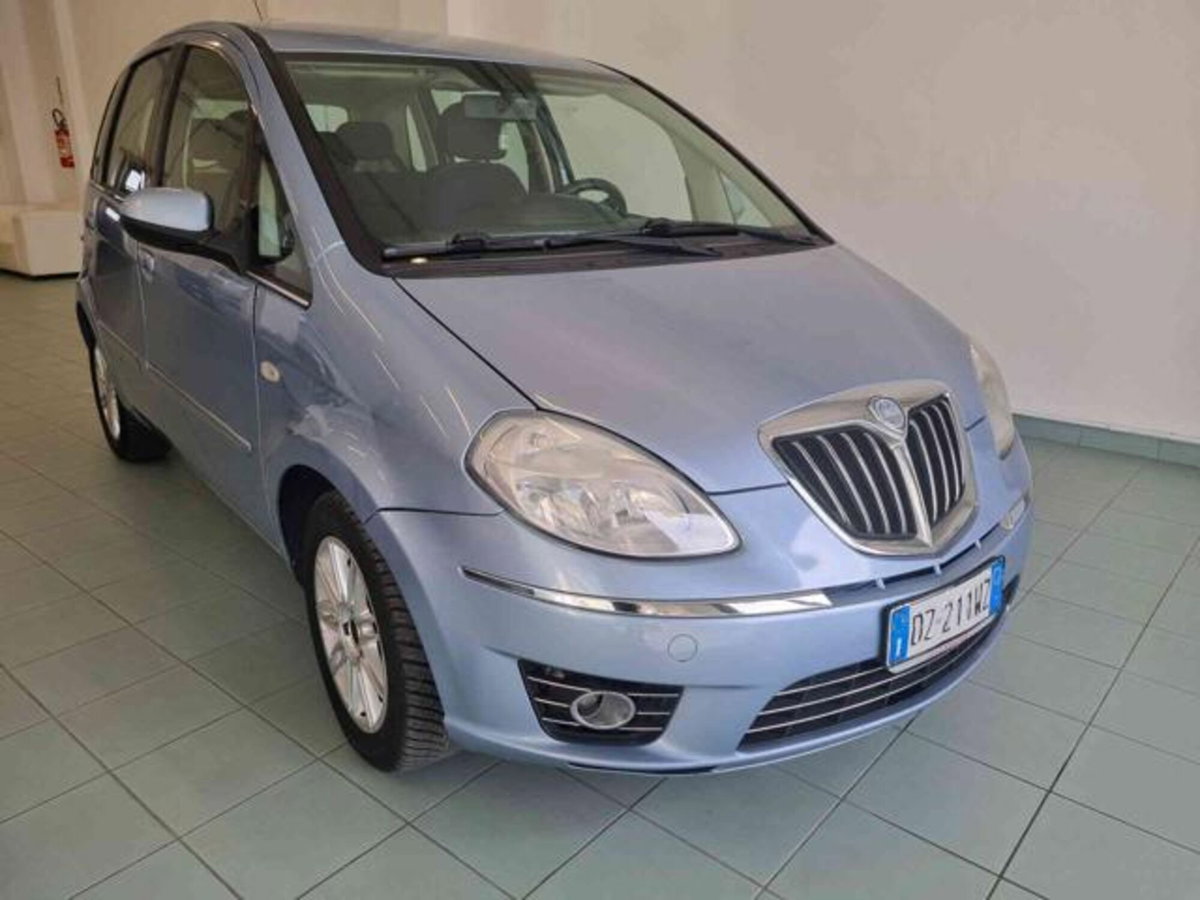 Lancia Musa 1.3 Multijet 16V 90 CV Oro Plus (2)