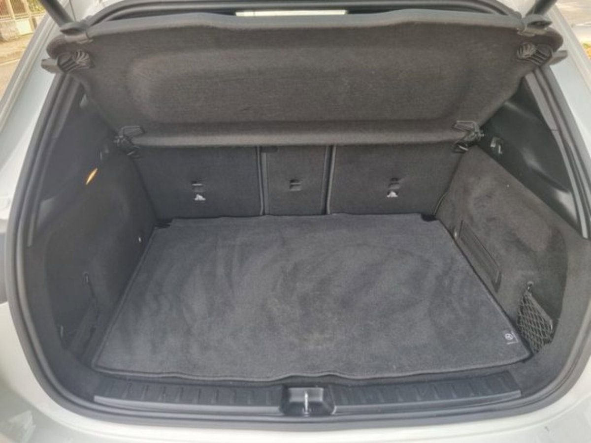 Mercedes-Benz GLA SUV 200 d Progressive Advanced Plus 4matic auto (10)
