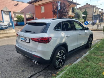 Mercedes-Benz GLA SUV 200 d Progressive Advanced Plus 4matic auto (2)