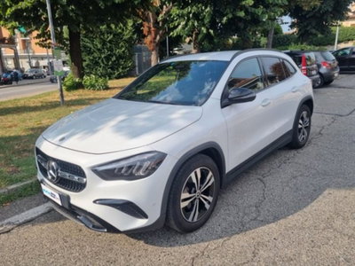 Mercedes-Benz GLA SUV 200 d Progressive Advanced Plus 4matic auto (4)