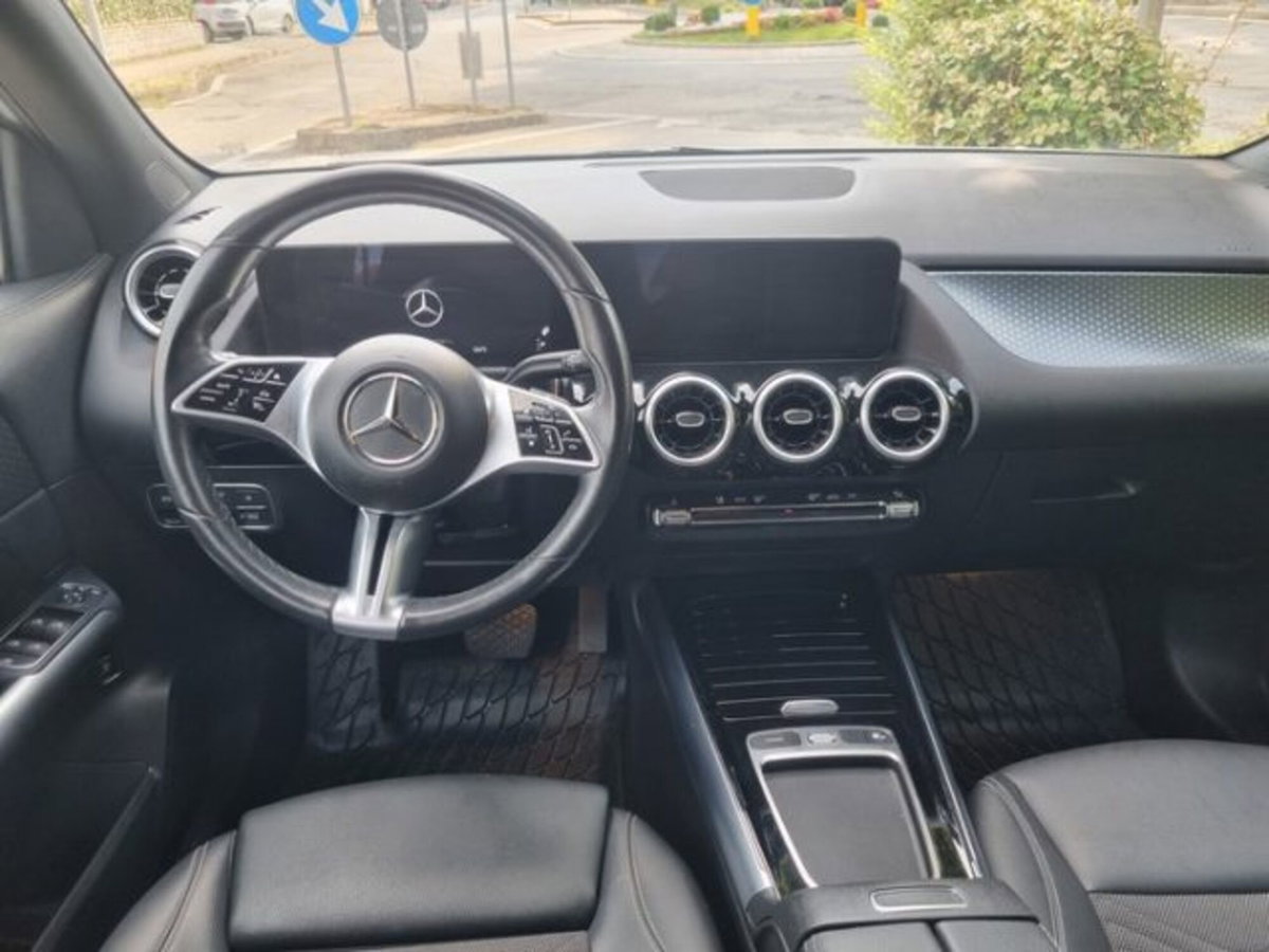 Mercedes-Benz GLA SUV 200 d Progressive Advanced Plus 4matic auto (9)