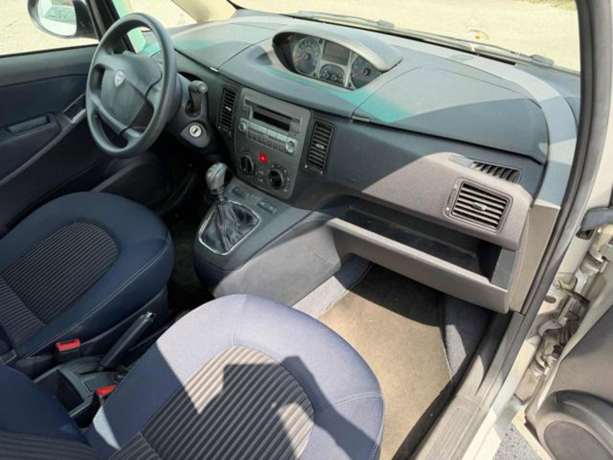 Lancia Musa 1.4 16V EURO 5 Oro Plus (7)